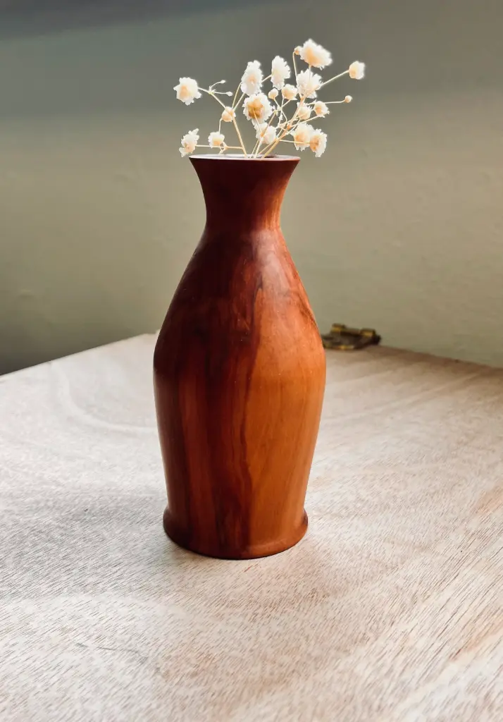 Apfelholz-Vase – für Trockenblumen
