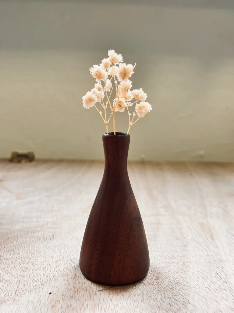 Small Walnut vase - Dry flowers