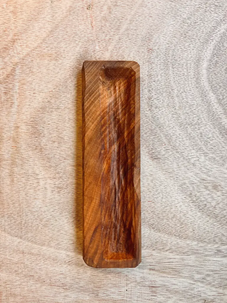 [MISC-PC] Handgeschnitzter Stiftehalter – Kirschholz