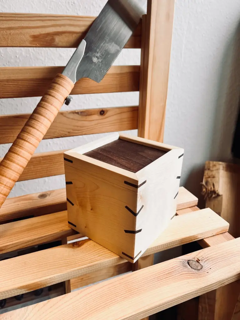 [BO-MPW] Gehrungskiste aus Ahorn und Walnuss