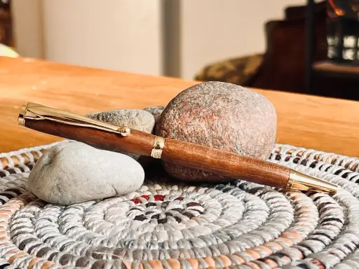 [PEN-WL-GT] Walnut Pen